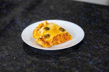 Tipik Brezilya usulü tavuklu turta. Empado de frango