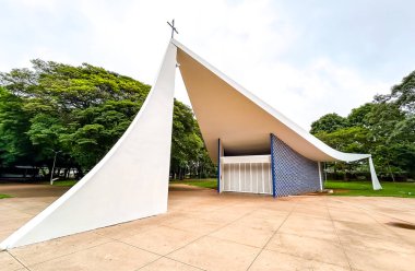 Dış duvarda Athos Bulco Fayansları. Klasik stil.