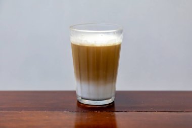 Sütlü Brezilya kahvesi.