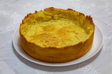 Geleneksel boş hamur işi turta yapmaya hazır. Frola