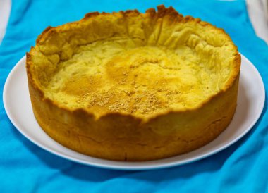 Geleneksel boş hamur işi turta yapmaya hazır. Frola