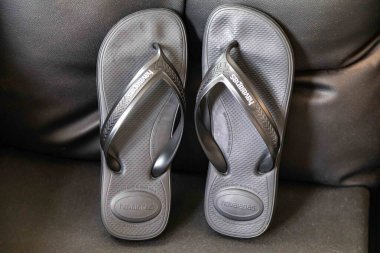 Siyah Havaiana sandaletleri Brezilya 'dan