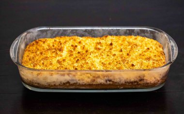 Farofa 'lı geleneksel cuca. En geleneksel Brezilya kakası.