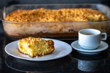 Farofa 'lı geleneksel cuca. En geleneksel Brezilya kakası.