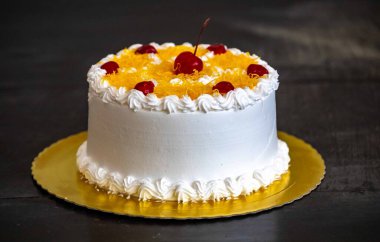 Klasik Marta Rocha pastası yumurta ipliği, baba de moa, ceviz, vişne ve kurutulmuş erikle yapılan Miss Brazil şerefine yapıldı.