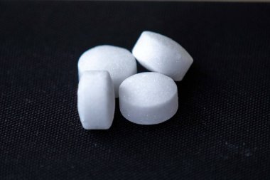 Beyaz Naftalin Topları veya Naftalin Topları ince detaylar izole