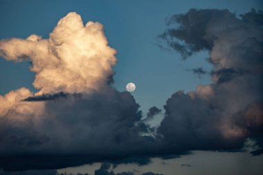 Dolunayın muhteşem ve kaliteli fotoğrafçılığı