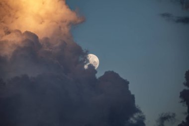 Dolunayın muhteşem ve kaliteli fotoğrafçılığı