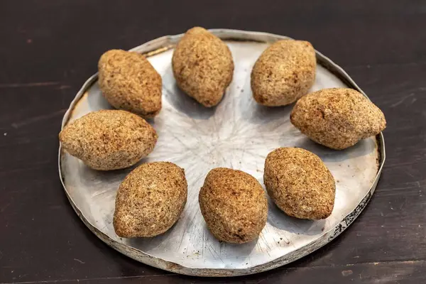 En geleneksel ve otantik Suriye Lübnan Arap kibbesi.