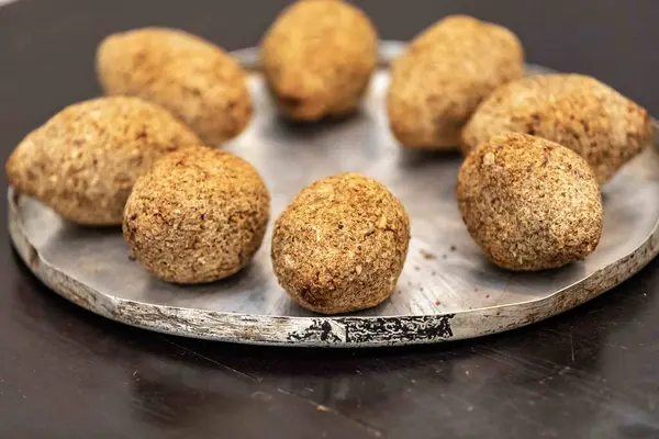En geleneksel ve otantik Suriye Lübnan Arap kibbesi.