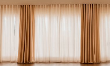 Dekoratörler ve mimarlar tarafından tasarlanmış minimalist tam çerçeve perdesi