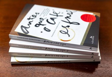  Japon yazar Toshikazu Kawaguchi 'nin 