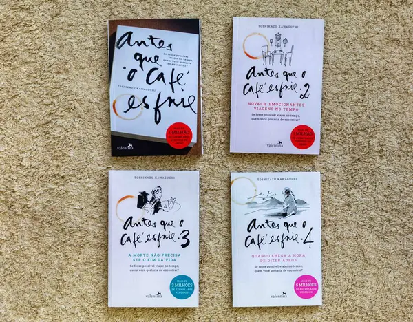  Japon yazar Toshikazu Kawaguchi 'nin 