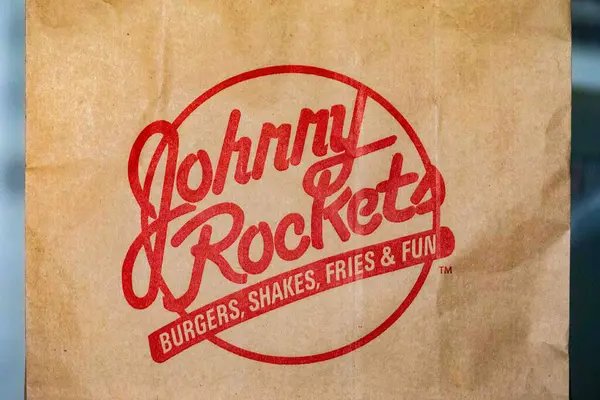 Brezilya 31 Mayıs 2025. Johnny Rockets fast food burger paketleme