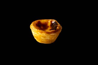 Pastel de Belm olarak bilinen en geleneksel ve ikonik Portekiz kremalı turtası.