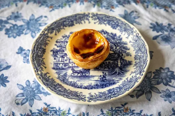Pastel de Belm olarak bilinen en geleneksel ve ikonik Portekiz kremalı turtası.