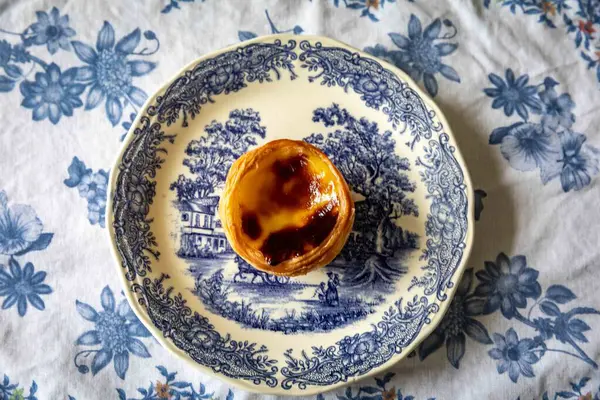 Pastel de Belm olarak bilinen en geleneksel ve ikonik Portekiz kremalı turtası.