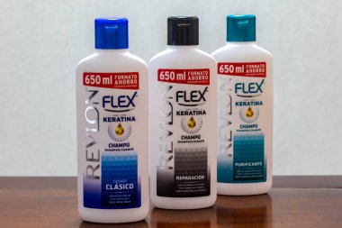Brezilya, 13 Nisan 2025, Revlon Flex Klasik İspanyol Şampuanı