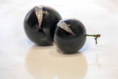 Güzel ve sulu Jabuticaba meyveleri ince detaylarıyla