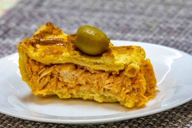 Mükemmel tavuk turtası, Brezilya mutfağının klasiği. Empado de frango