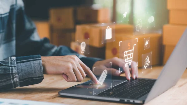 Çizelgeler ve piyasa istatistikleri, alışveriş arabası ve promosyon ürünleri, belgelerin yönetimi ve denetimi, E-ticaret konseptiyle çevrimiçi ürün satış raporlarını analiz etmeye ve incelemeye başlamak 
