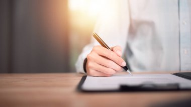 İş anlaşmaları ve onaylar, iş sözleşmesi imzalanması, sözleşme belgelerinin teyidi veya garanti kartı, yasal sözleşme, garanti doğruluğu, bir form imzalanması, iş evrakları 
