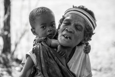 Afrika 'da çocuklu bir anne