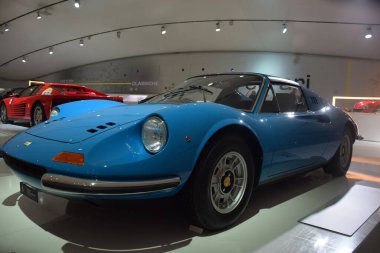 modern araba iç mimarisi beyaz arkaplan