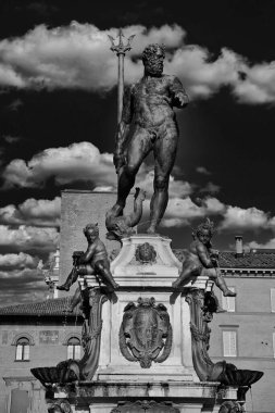 statua del nettuno Bologna
