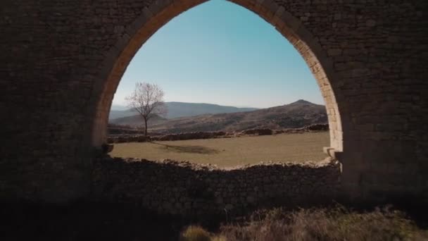 Verbazingwekkende Luchtfoto Van Het Oude Aquaduct Van Morella Regio Maestrazgo — Stockvideo