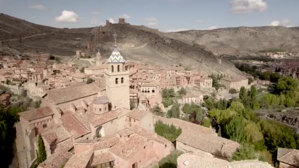 Top View Πτήση Πάνω Από Albarracin Μεσαιωνικά Τείχη Του Κάστρου — Αρχείο Βίντεο