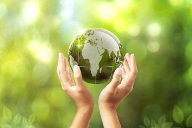 Bangkok Tayland 13 Eylül 2022, Netflix uygulaması kullanan erkek, film ve TV dizisi, gartoon ve Asya dizisi, uygulamadan izlemek için bir film seçin, evdeki oturma odasındaki kanepede iPad tutan adam.