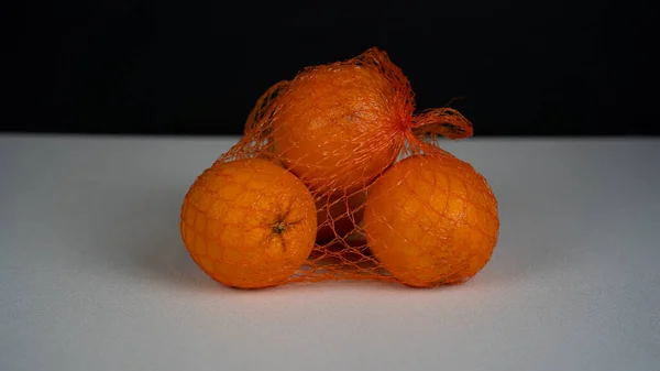 Mandarinas Frescas Maduras Sobre Fondo Negro —  Fotos de Stock