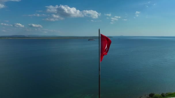 Török Zászló Vörös Török Zászló Lobogott Tengeren — Stock videók