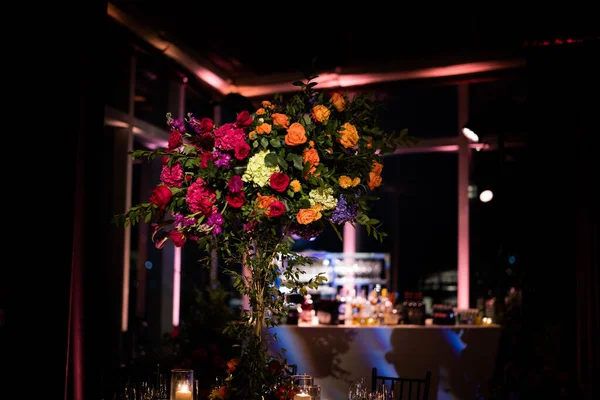 Beau Bouquet Mariage Sur Table — Photo