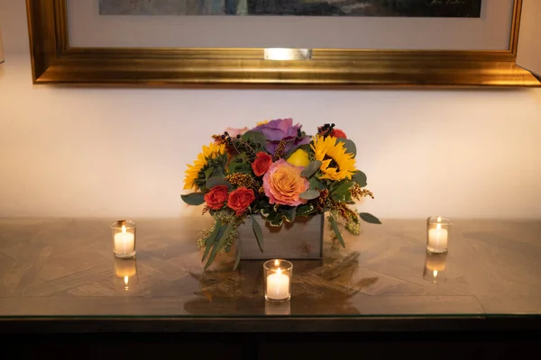 Ein Schöner Strauß Blumen Einer Vase — Stockfoto
