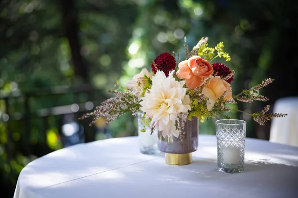 Blumenstrauß Hochzeitsdekoration — Stockfoto