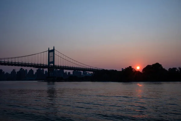Solnedgång Vid Brooklyn Bridge New York City — Stockfoto