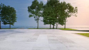 Gölette suyun yanında boş beton teras. Deniz ve temiz gökyüzü arkaplanlı 3D havuz oluşturma.