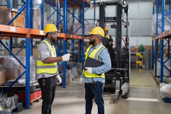 African Americans Working Warehouse Checking Forklift Truck Loading Carton Boxes — Stock Photo, Image