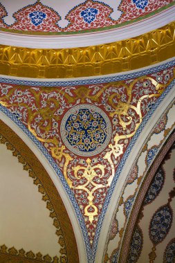 İstanbul, Türkiye - 16 Eylül 2011: İstanbul, Türkiye 'deki Topkapı Sarayı' nın süs eşyaları.