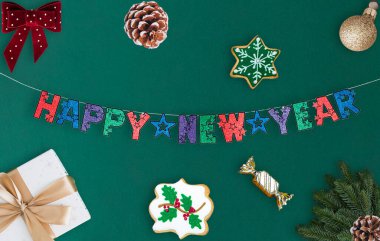 mutlu yeni yıl yeşil arka plan