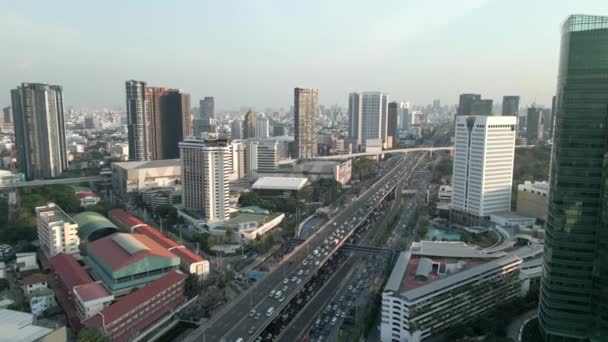 Veduta Aerea Dell Autostrada Pedaggio Dello Skytrain Bangkok Thailandia Dopo — Video Stock