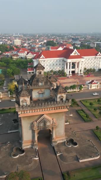 Luftaufnahme Des Schönen Historischen Stadtzentrums Von Vientiane Der Hauptstadt Von — Stockvideo