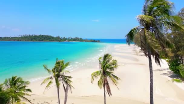 Vista Incrível Uma Praia Tropical Com Areia Branca Água Azul — Vídeo de Stock