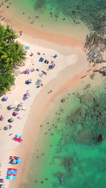 Playa Tropical Turística Llena Gente Relajante Phuket Tailandia — Vídeo de stock