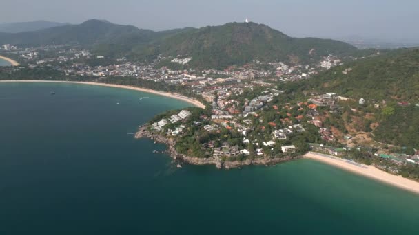 泰国普吉拥有旅游胜地的海岸线的空中景观 — 图库视频影像