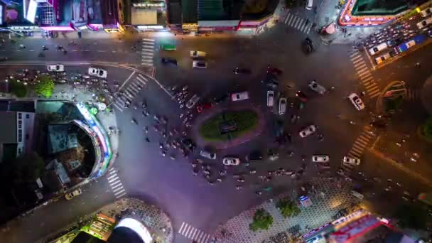 Lucht Time Lapse Van Het Avondverkeer Een Kruispunt Chi Minh — Stockvideo