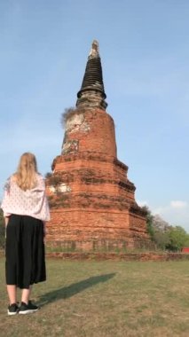 Turist Ayutthaya Şehri, Tayland 'ı ziyaret etti.
