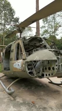Cu Chi, Vietnam 'da Amerikan helikopter enkazı.